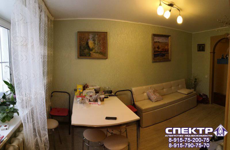 Продается трехкомнатная квартира Чапаева 1 а 4 этаж не угловая